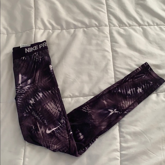 Nike Pants - Nike Pro Leggings